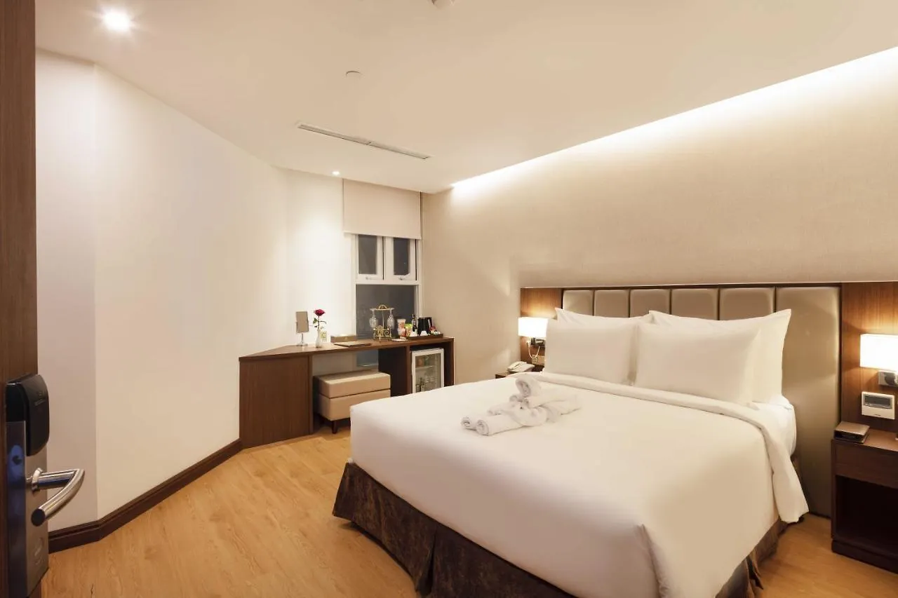 *****  Regalia Gold Hotel Nha Trang Vietnam