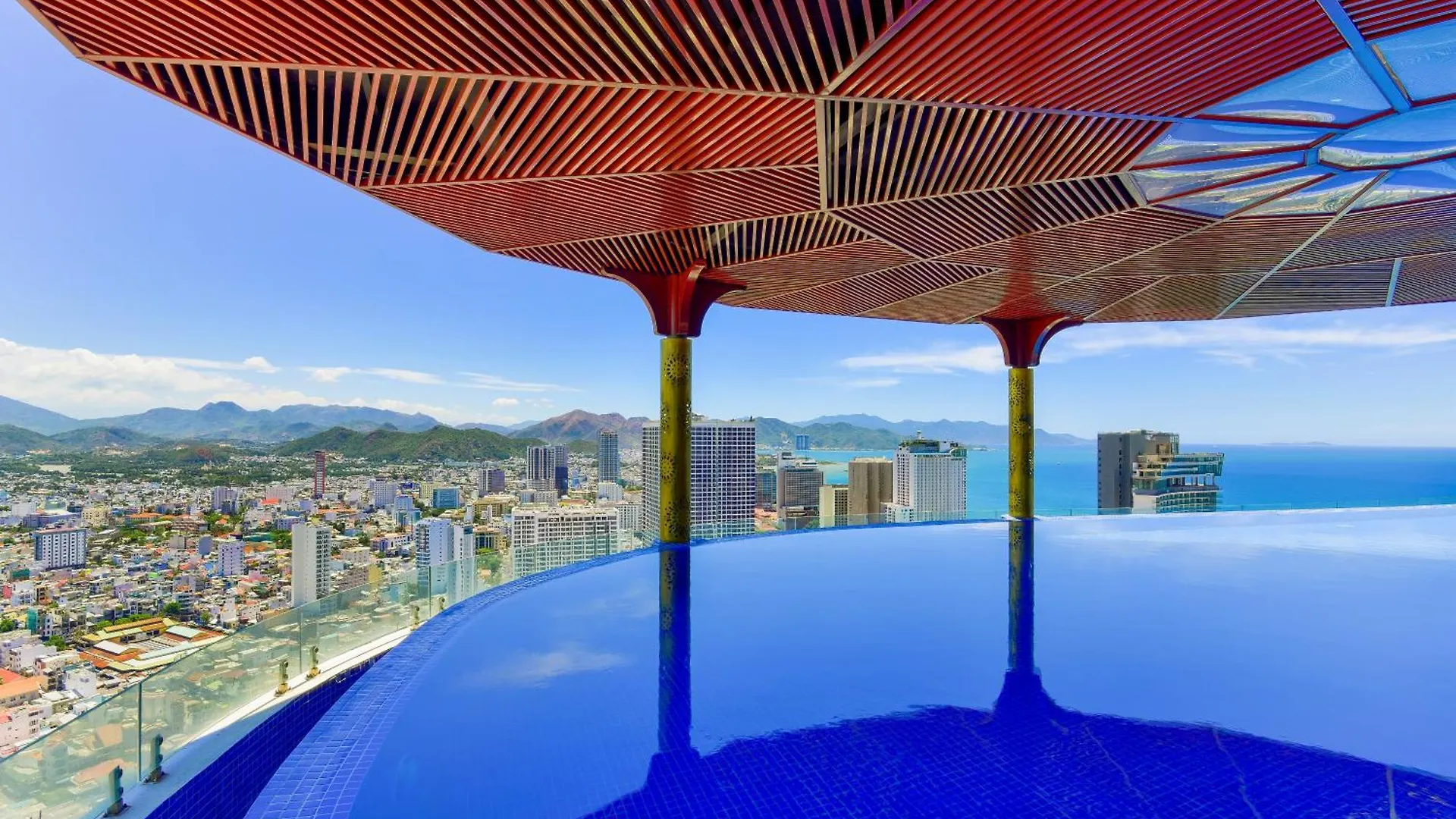 Regalia Gold Hotel Nha Trang 5*,  Vietnam