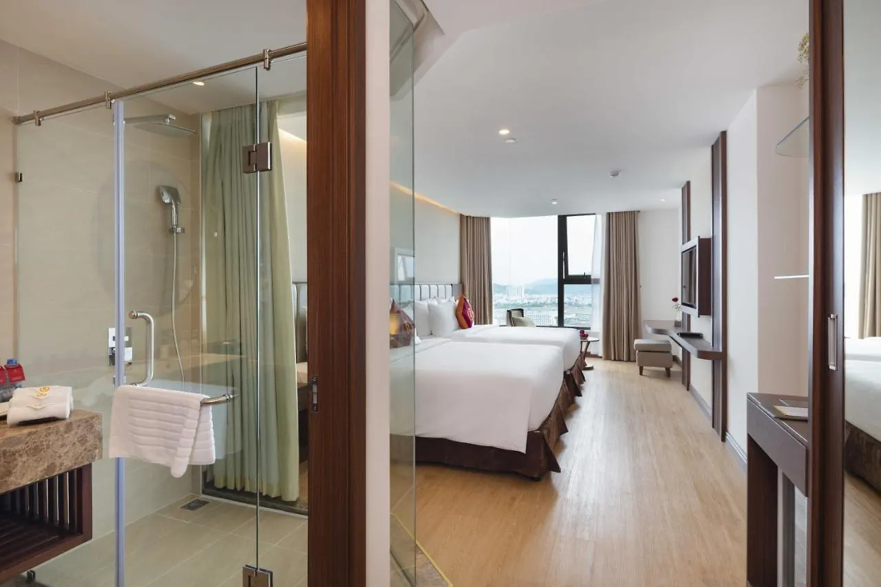 Regalia Gold Hotel Να Τρανγκ Βιετνάμ