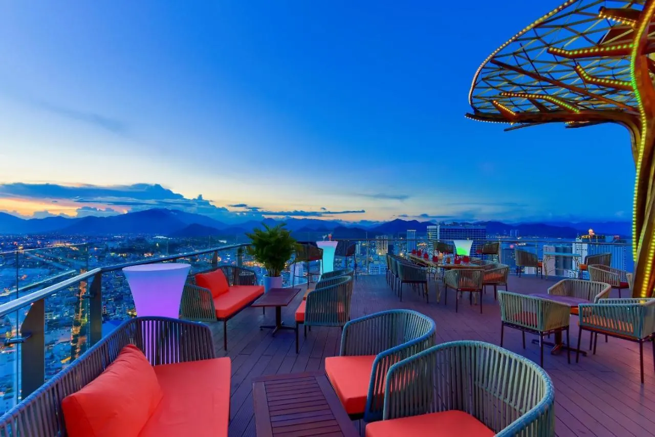 *****  Regalia Gold Hotel Nha Trang Vietnam
